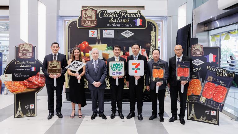 Montagne Noire dans les 7-eleven en Thaïlande